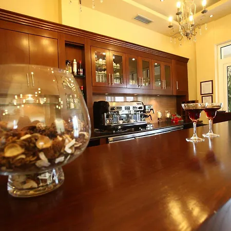 Nikos House Apart-hotel