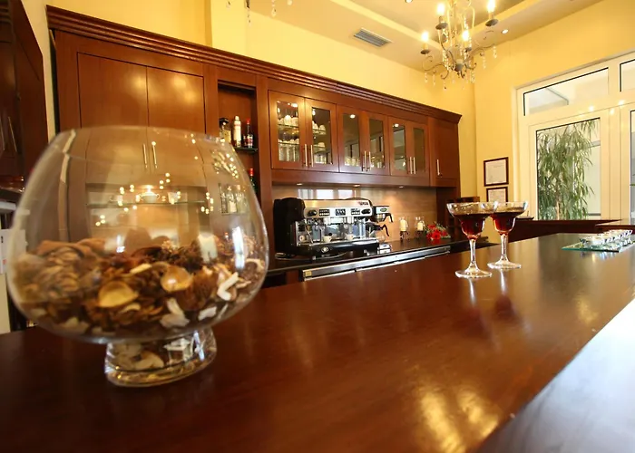 Nikos House Apartahotel