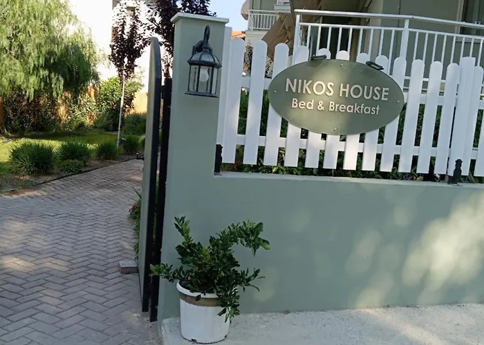アパートホテル Nikos House ニキティ