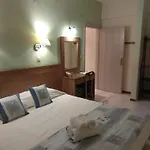 Nikos House نيكيتي