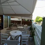 شقة فندقية Nikos House 2*