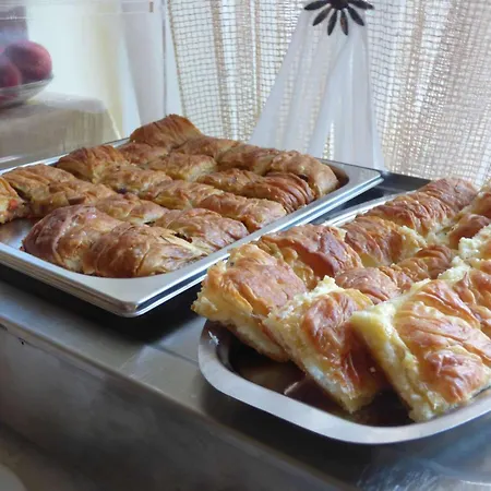 Aparthotel Nikos House 2*