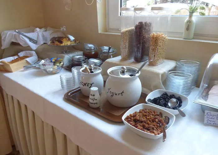 Nikos House 尼基季